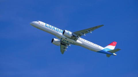 E195-E2 ©Luxair 