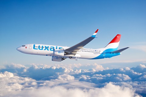 Boeing 737-8