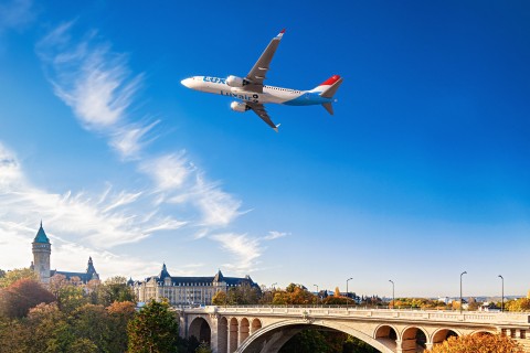 Rendering Luxembourg Boeing 737-8